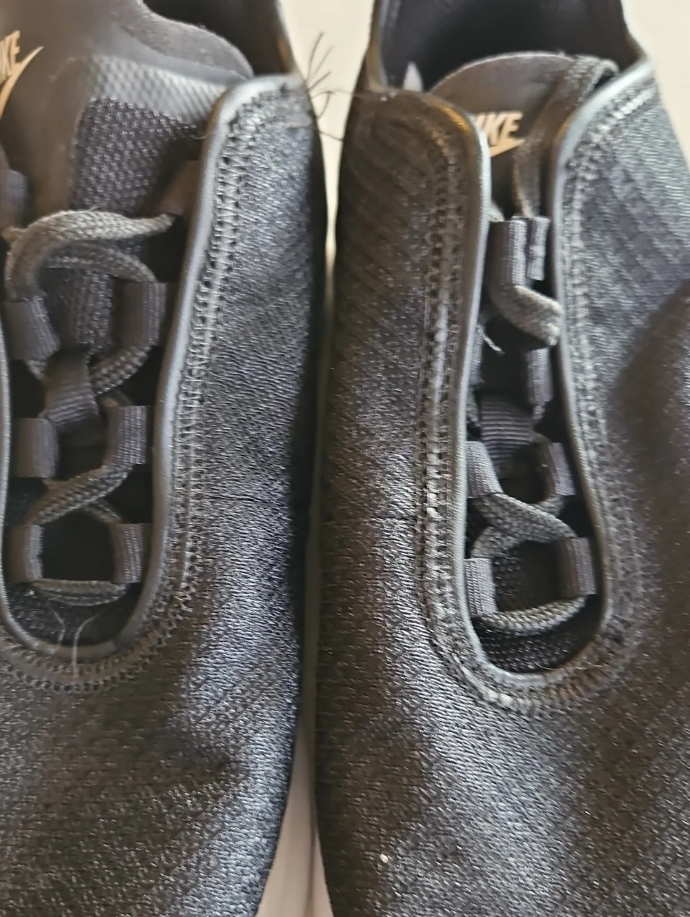 Nike Air Max Motion 2 Sneakers